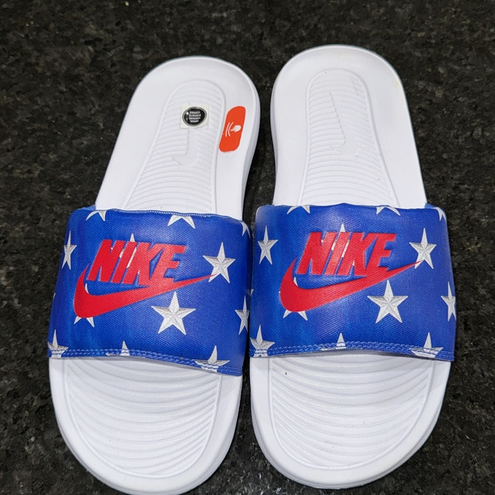 NIKE VICTORI ONE SLIDE STAR PRINT MEN SHOES SLIPPER BLUE/WHITE/RED SIZE 8 - Picture 3 of 6
